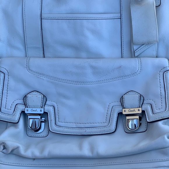Whithe leather Coach Handbag - Picture 3 of 11